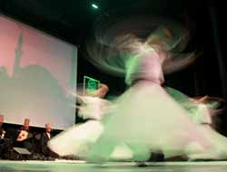 Mevlana'nın Çağrısı Zeytinburnu'nda Yankı Buldu