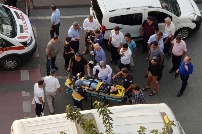 Batman'da yaya geçidinden karşıya geçen kadına araç çarptı