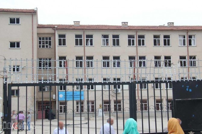 Sınırdaki okulların tatil süresi uzatıldı