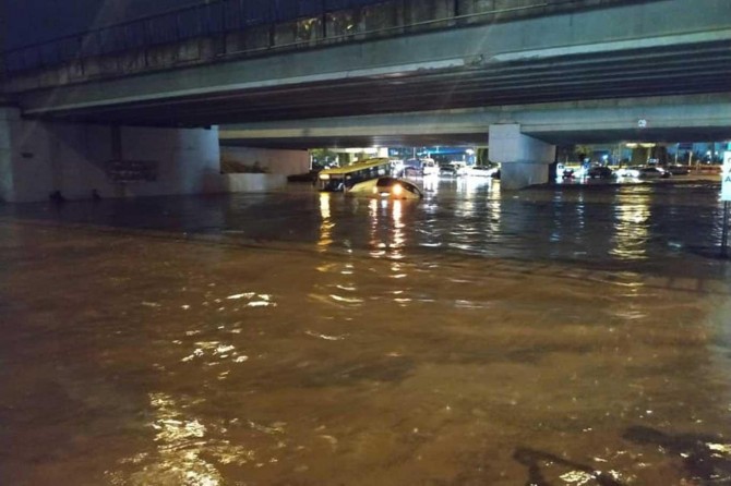 Gaziantep'te sağanak yağış sele neden oldu