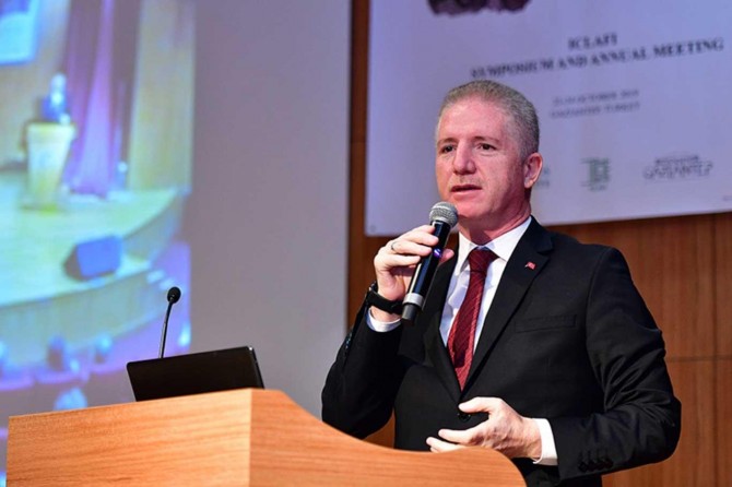 ​500 bin Suriyeliye ev sahipliği yapan şehiriz