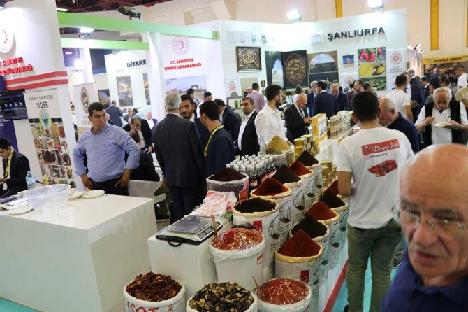 YÖREX’te Şanlıurfa standı yoğun ilgi gördü