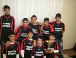 Peygamber Sevdalılarından Forma Ödülü