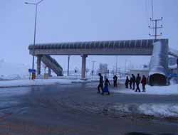 Bitlis'te Üst Geçit Var Kullanan Yok Video