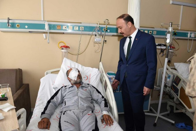 Şanlıurfa Valisi harekat sırasında yaralananları ziyaret etti