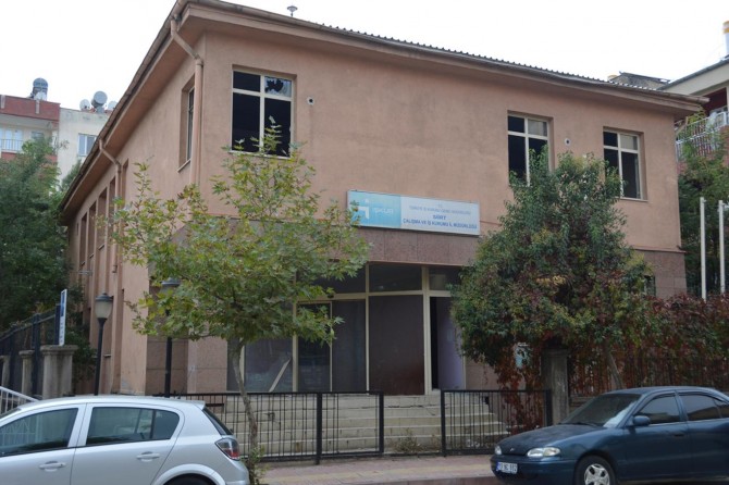 Eski İŞKUR binası hırsız ve tinercilerin mekânı oldu