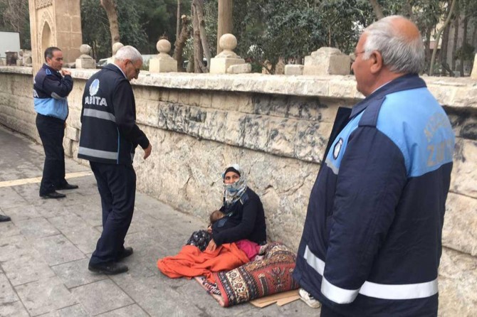 Bingöl Belediyesi zabıta ekiplerinden dilenci operasyonu