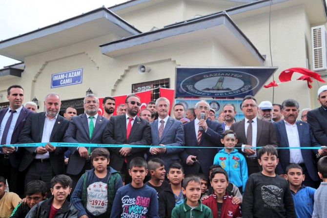 Camiler cemaatleriyle güzeldir