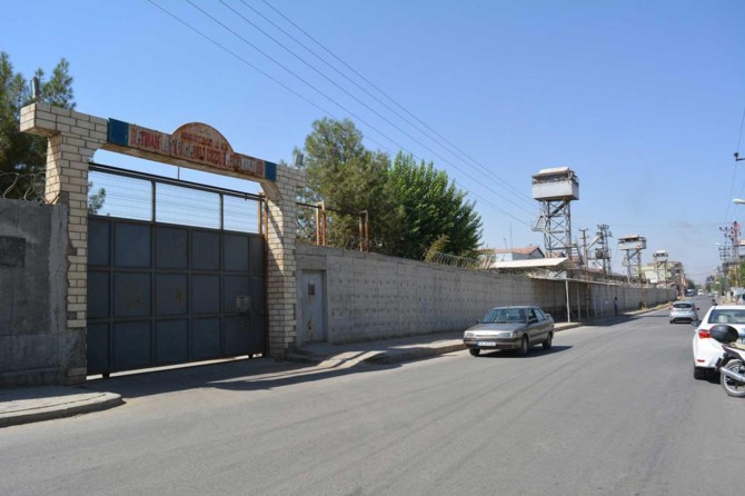 Sosyal medyada PKK propagandası yapan 3 kişi tutuklandı