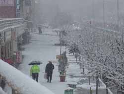 Bursa'da Yoğun Kar Yağışı Başladı
