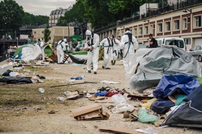 Fransa’dan çirkin göçmen politikası