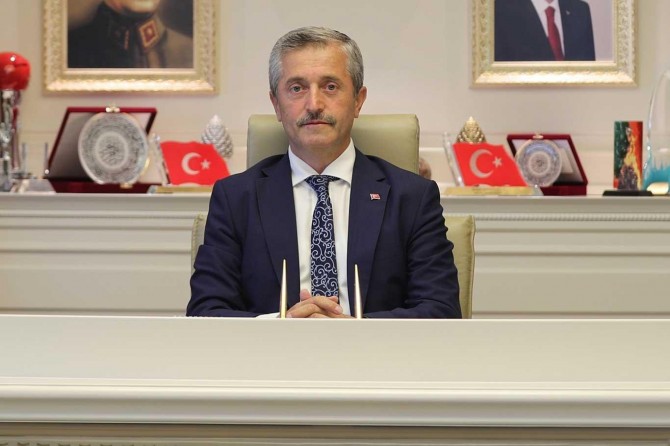 Mevlid Kandili İslam aleminin birliğine vesile olsun