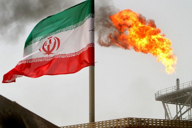 Iran discovers new oilfield with 53 billion barrels