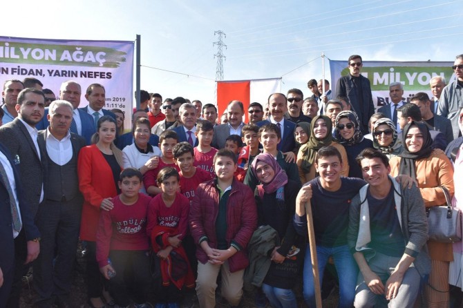 Şanlıurfa’da 300 bin fidan toprakla buluştu
