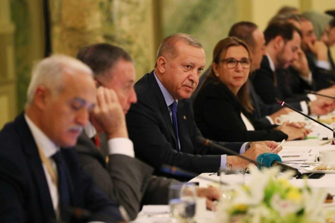 Erdoğan meets with Turkish and American businesspeople