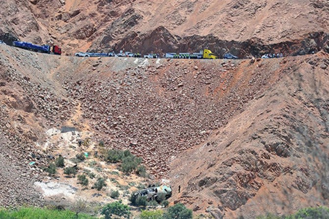 Otobus ji zinarê gindirî: 19 mirî