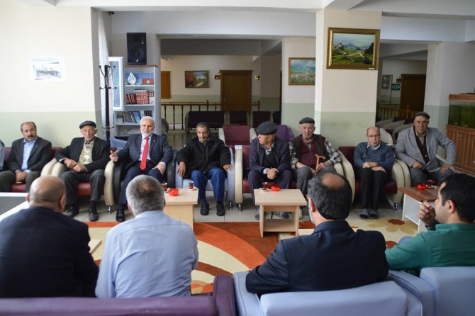 Ağrı İl Müftülüğü, huzur evi sakinlerini ziyaret etti