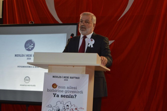 Dünyanın en büyük vazifelerinden biri anneliktir