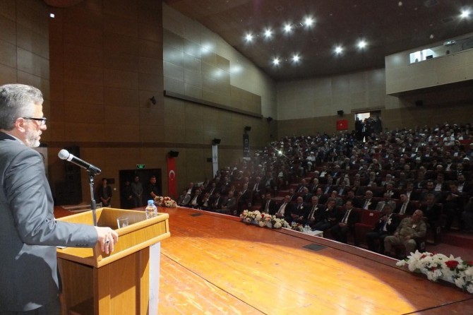 Hazreti Peygamberin yaşantısının tamamını Kur’an belirliyordu