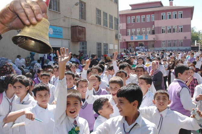 MEB ara tatilde öğrenciler için 180 etkinlik belirledi