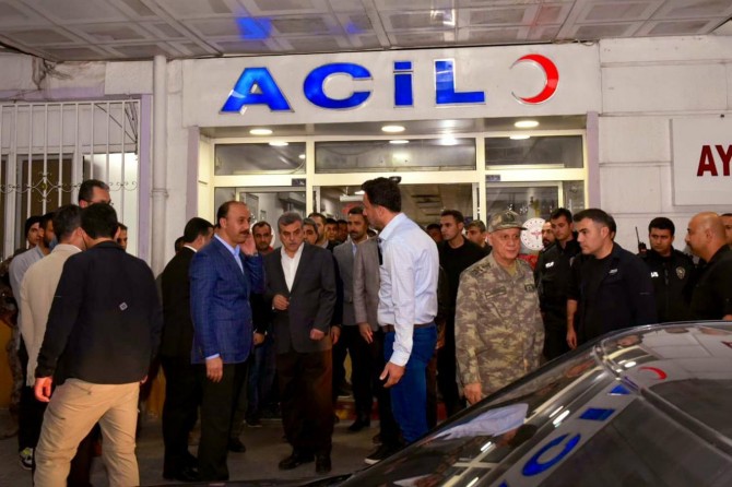 Walîyê Rihayê kesên ku di teqînê de birîndar bûn ziyaret kir