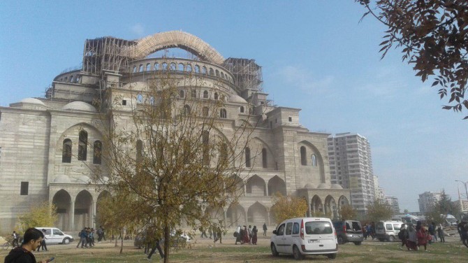 Gaziantep'te cami inşaatında çökme: 1 kişi göçük altında