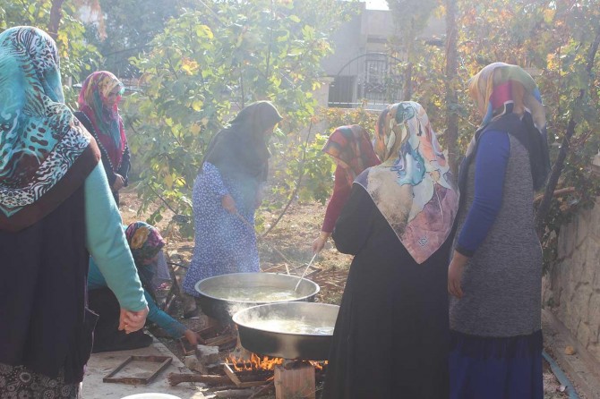 Adıyaman'da Kur'an kursu yararına kermes