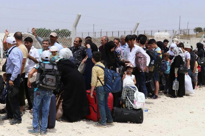 İstanbul'da kayıtsız 6 bin 416 Suriyeli başka illere sevk edildi