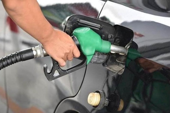 Protests erupt after gasoline price hike in Iran