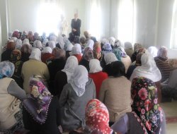 Bayanlar da Namazlarını Cami'de Kılabilecek