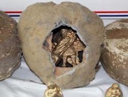 Ağrı'da Sahte Tarihi Eser ve Altın Dolandırıcıları Yakalandı