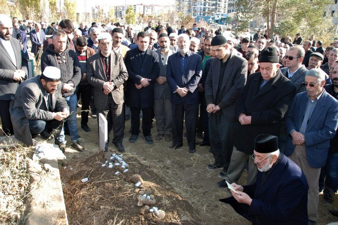 Bitlis il müftüsü Mehmet Feysal Geylani’nin annesi vefat etti