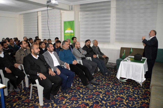 Din insan hayatını düzenleyen kurallar bütünüdür