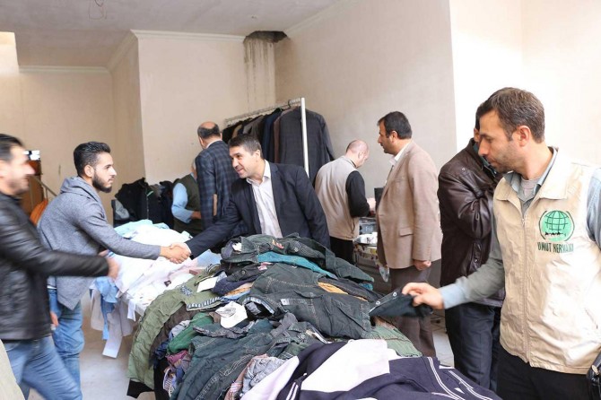 HÜDA PAR'dan hayır kermesine ziyaret