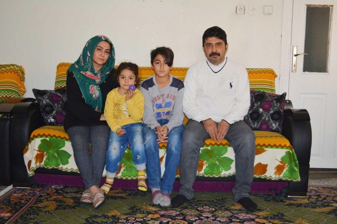 Şizofreni hastası adam ailesi için yardım bekliyor