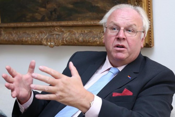 Casusluk iddialarıyla gözaltına alınan avukatımıza dair suçlamalara açıklık getirilmeli