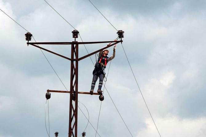 Dicle Elektrik'ten çiftçiye uyarı: Elektriği keseceğiz