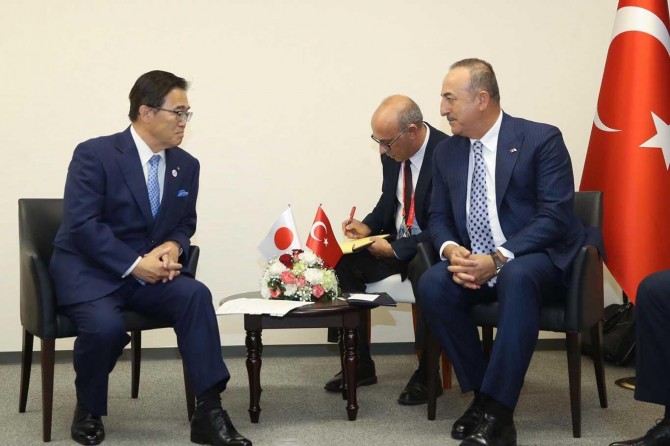 Turkish Foreign Minister Mevlüt Çavuşoğlu in Japan