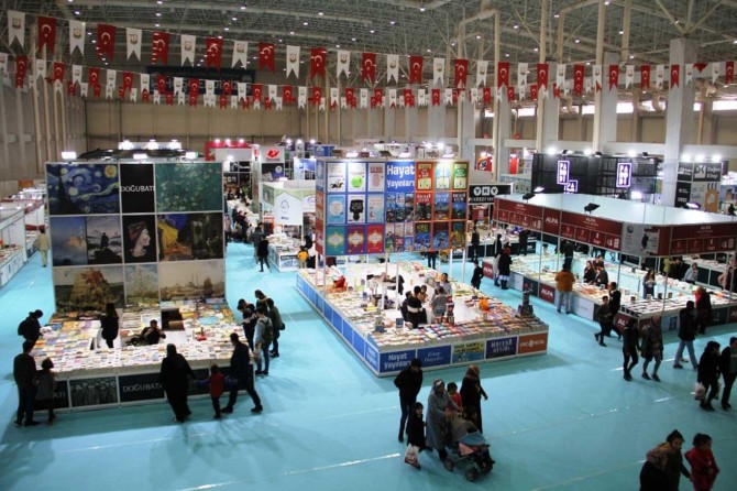 Güneydoğu'nun en büyük kitap fuarı Şanlıurfa'da açıldı