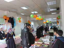 Van'da Öğrenciler Yararına Kermes