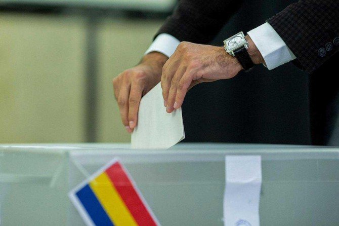 Romanya'da cumhurbaşkanlığı seçiminin Klaus Lohannis kazandı