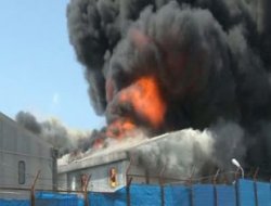 Ceylanpınar'da Çadır kentte yangın: 5 yaralı