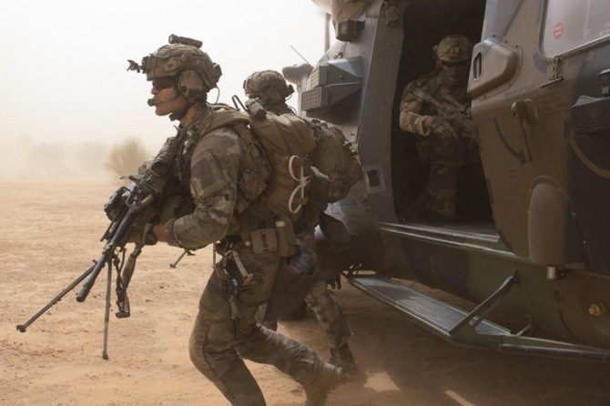 13 French soldiers die in helicopter crash in Mali