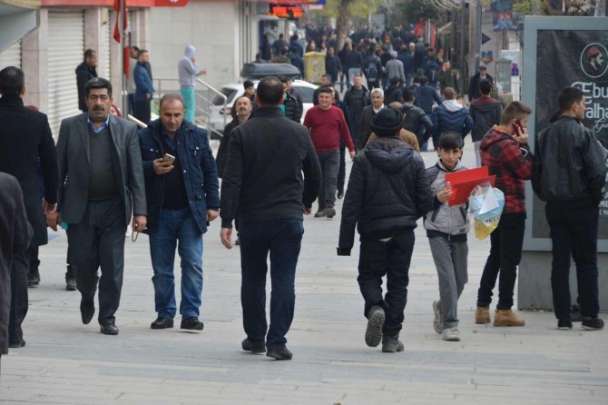 Asgari ücret 5 bin TL'nin altında olmamalı