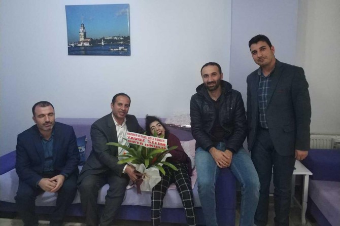 Adıyaman'da okul idaresinden evde öğrenim gören öğrenciye ziyaret