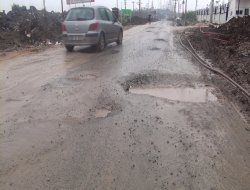 Diyarbakır Yolları Adeta Köstebek Yuvası Video