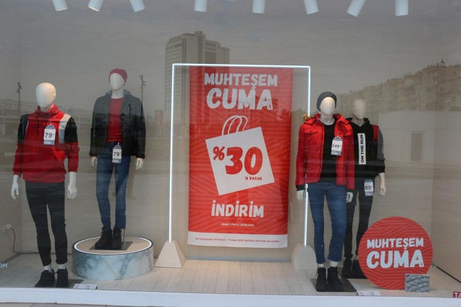 Batıdan gelen telkinler yüzünden israf ekonomisine saplanıyoruz