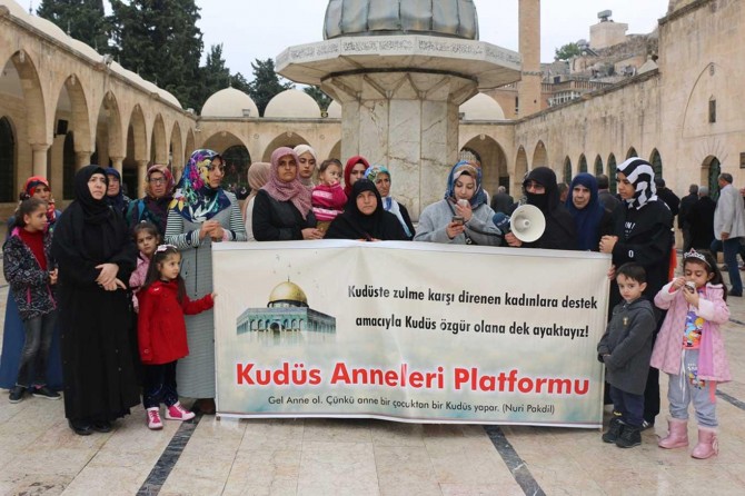 Müslümanlar Batı'nın olmayan vicdanından medet ummasınlar