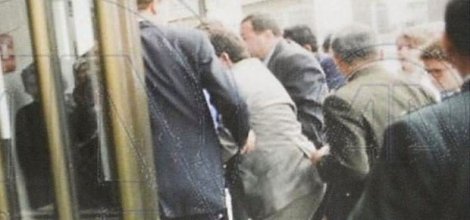 AA muhabiri: O fotoğraftaki Özal değil