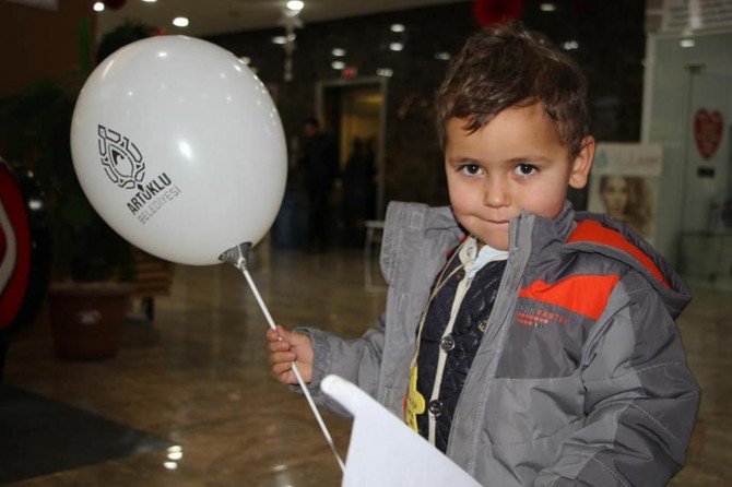 Çocuklarımızın mutluluğunu önemsiyoruz